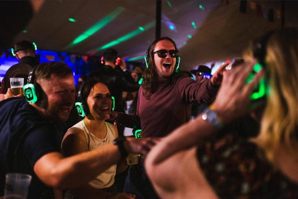 Easy, affordable premium silent disco hire services